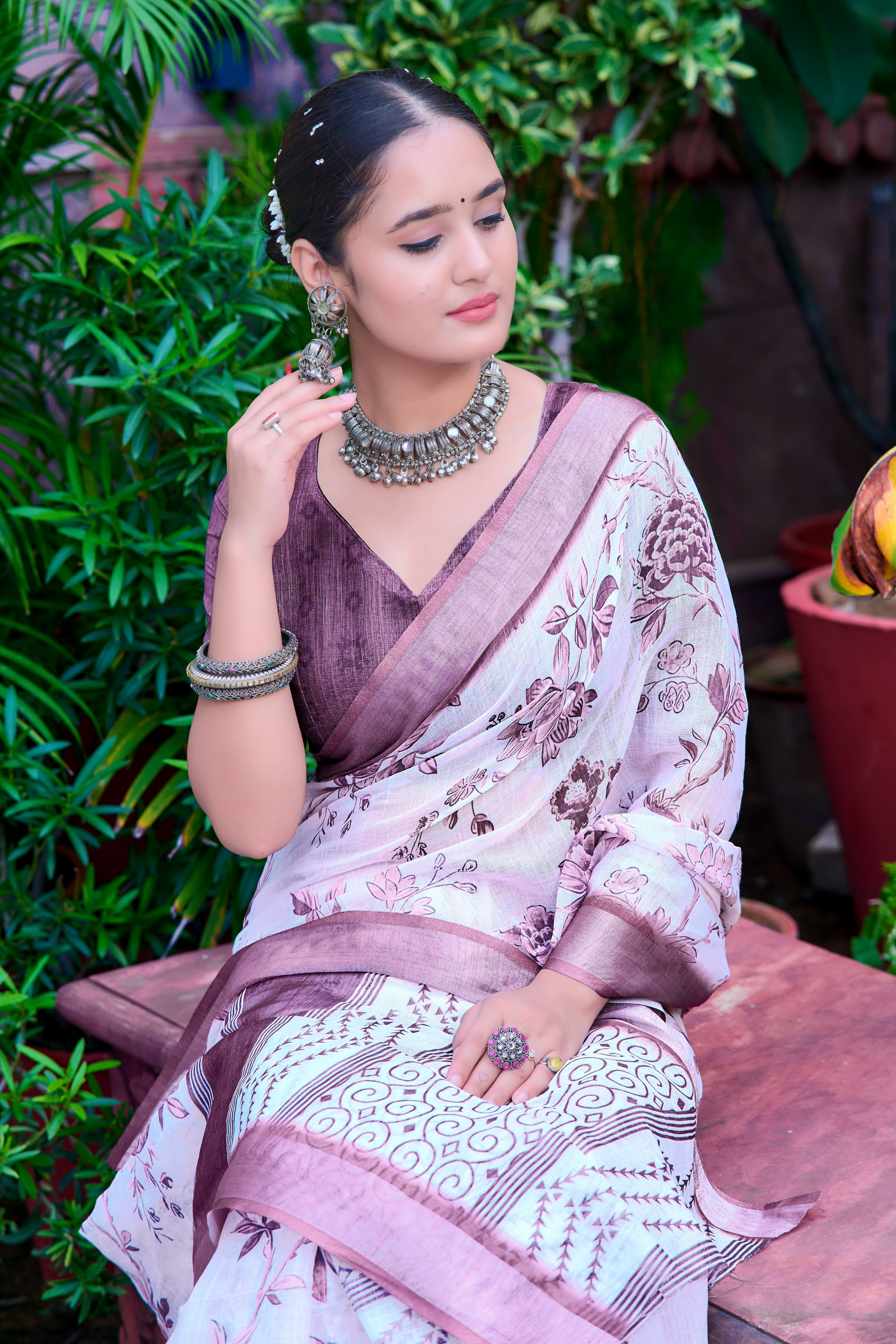 Women's Linen Cotton Traditional Saree