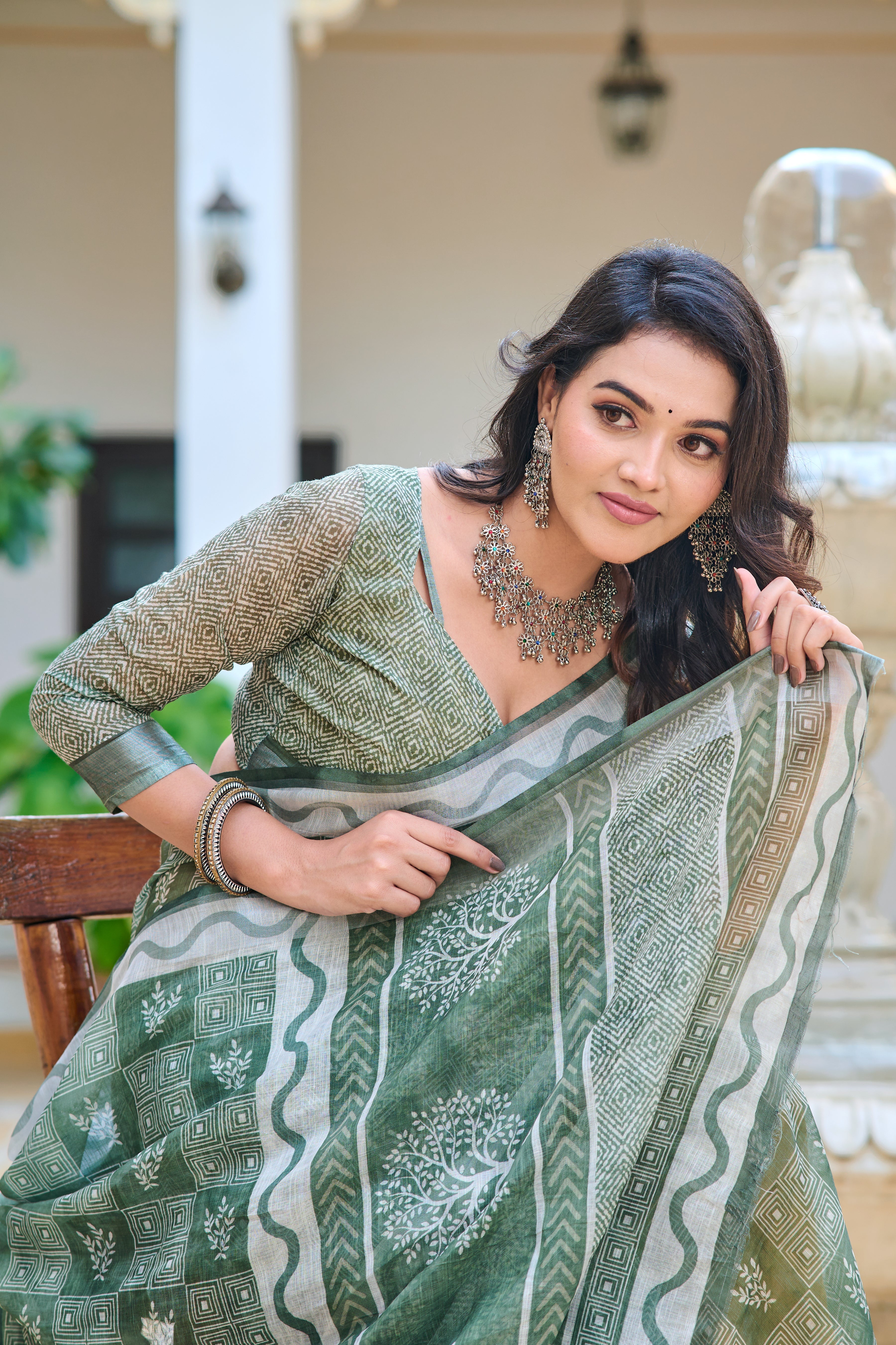 Women's Linen Cotton Traditional Saree