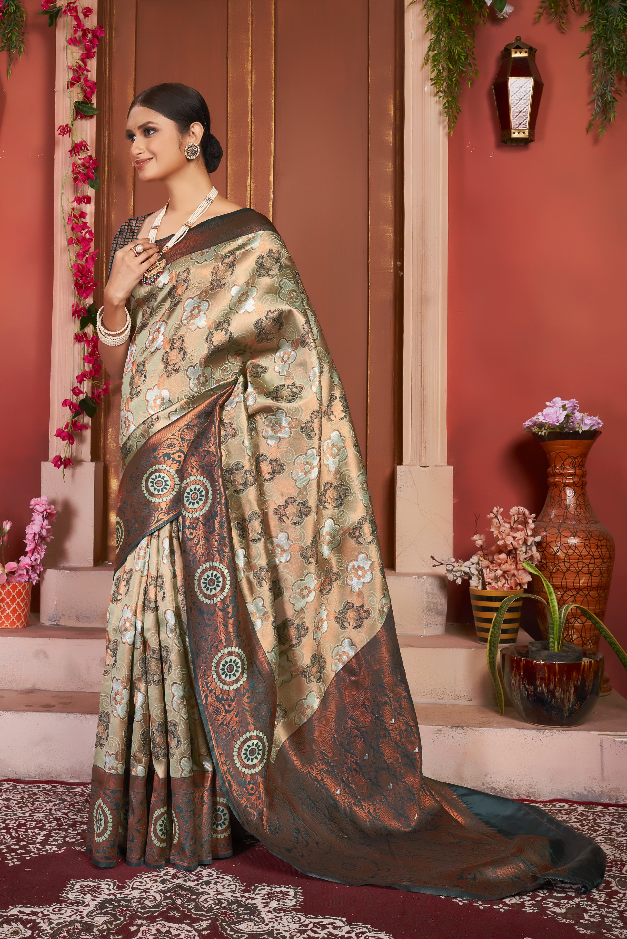 Women's Woven Design Zari Work Banarasi Silk Saree