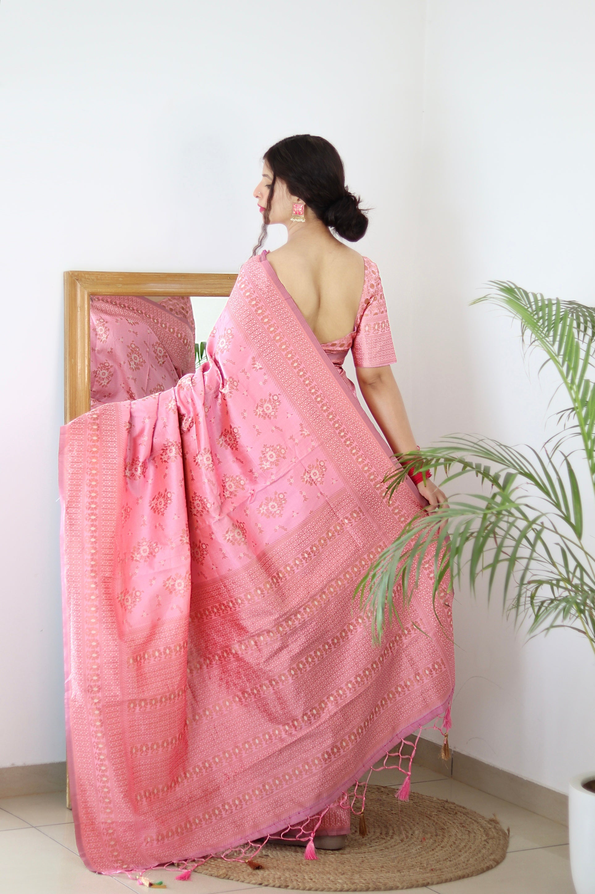 Baby Pink Pure Soft Silk Saree With Twirling Blouse Piece
