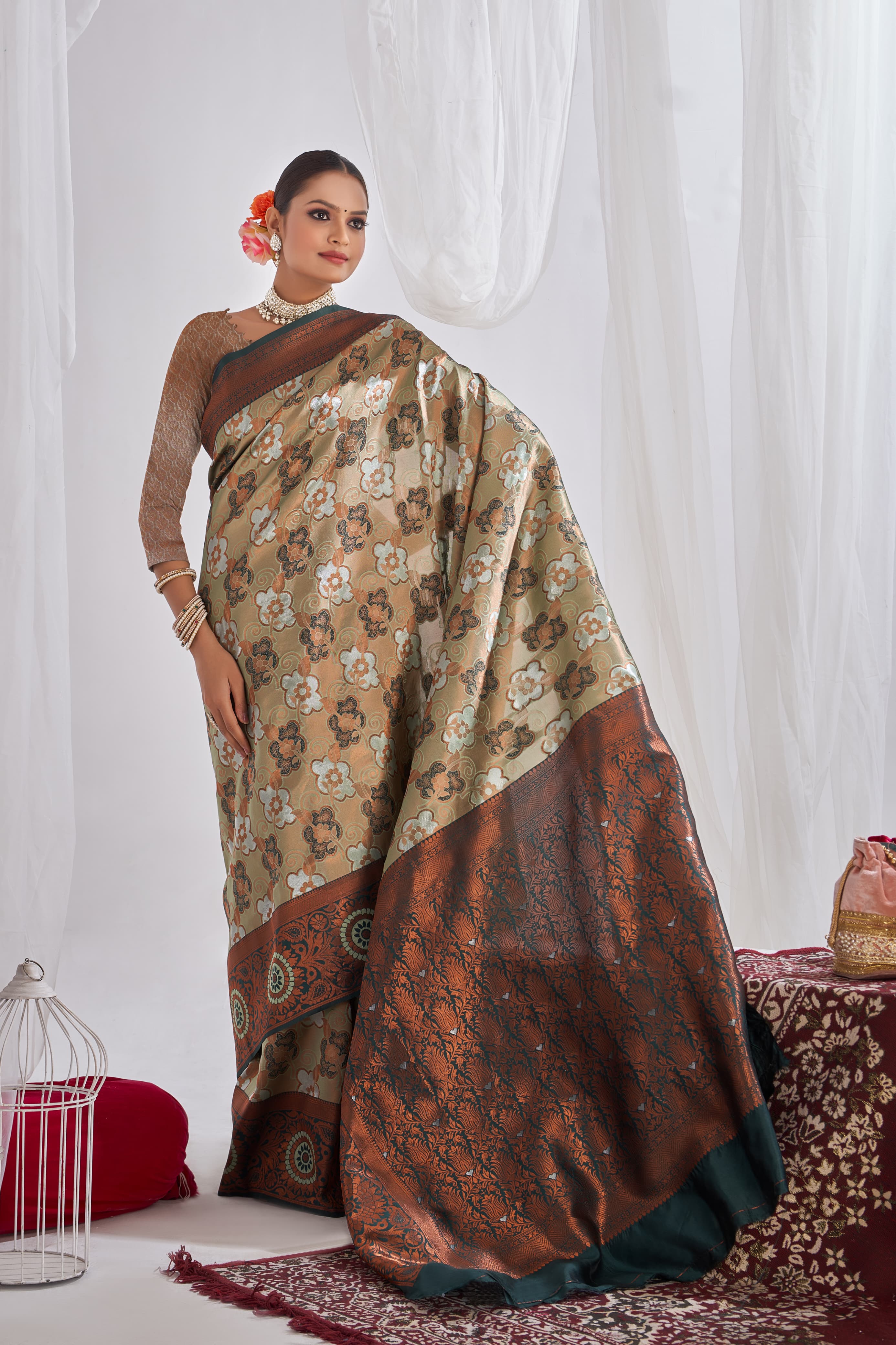 Women's Woven Design Zari Work Banarasi Silk Saree