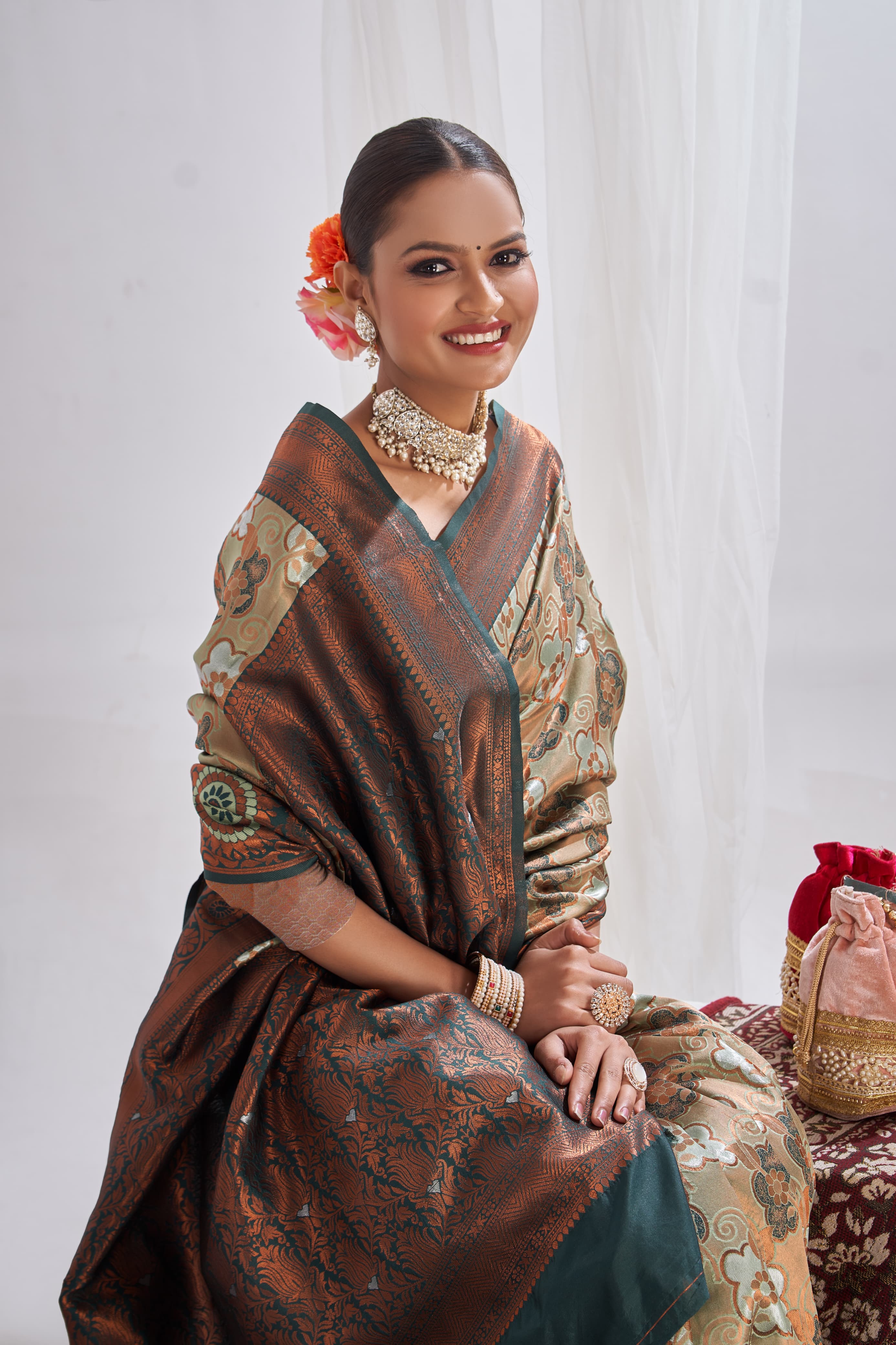 Women's Woven Design Zari Work Banarasi Silk Saree