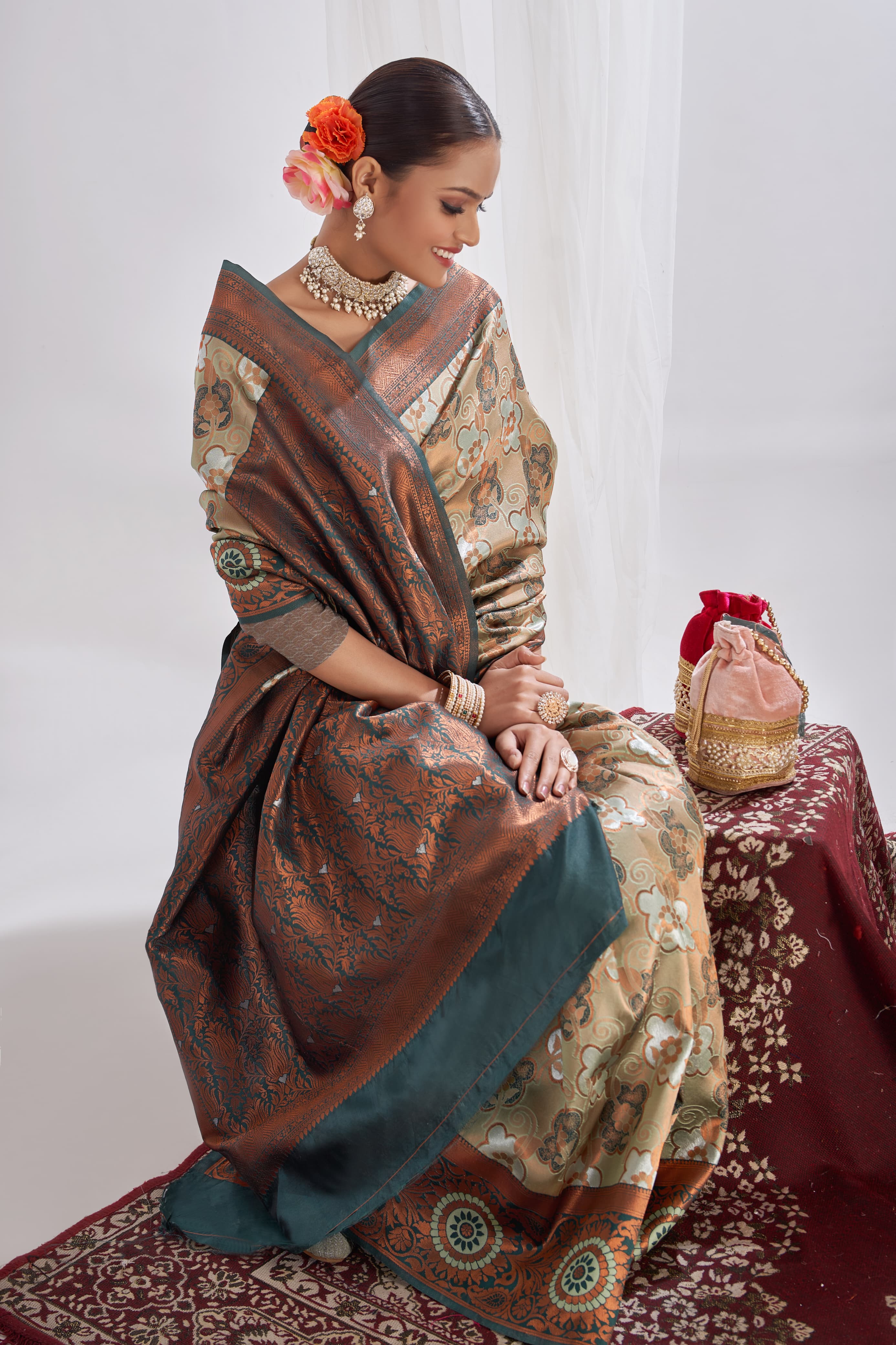 Women's Woven Design Zari Work Banarasi Silk Saree